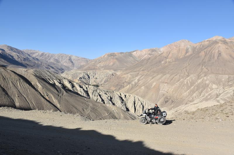 [+37.158481 +72.748178]