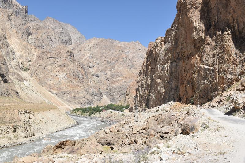 [+37.994064 +71.281419]