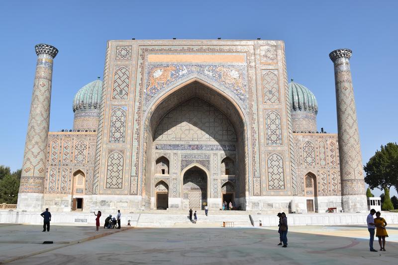 [+39.654803 +66.975567]